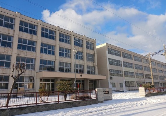 札幌市立新琴似中学校
