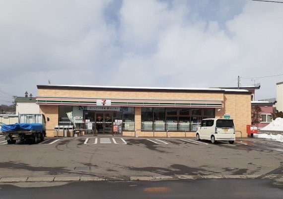 セブンイレブン春光5条店